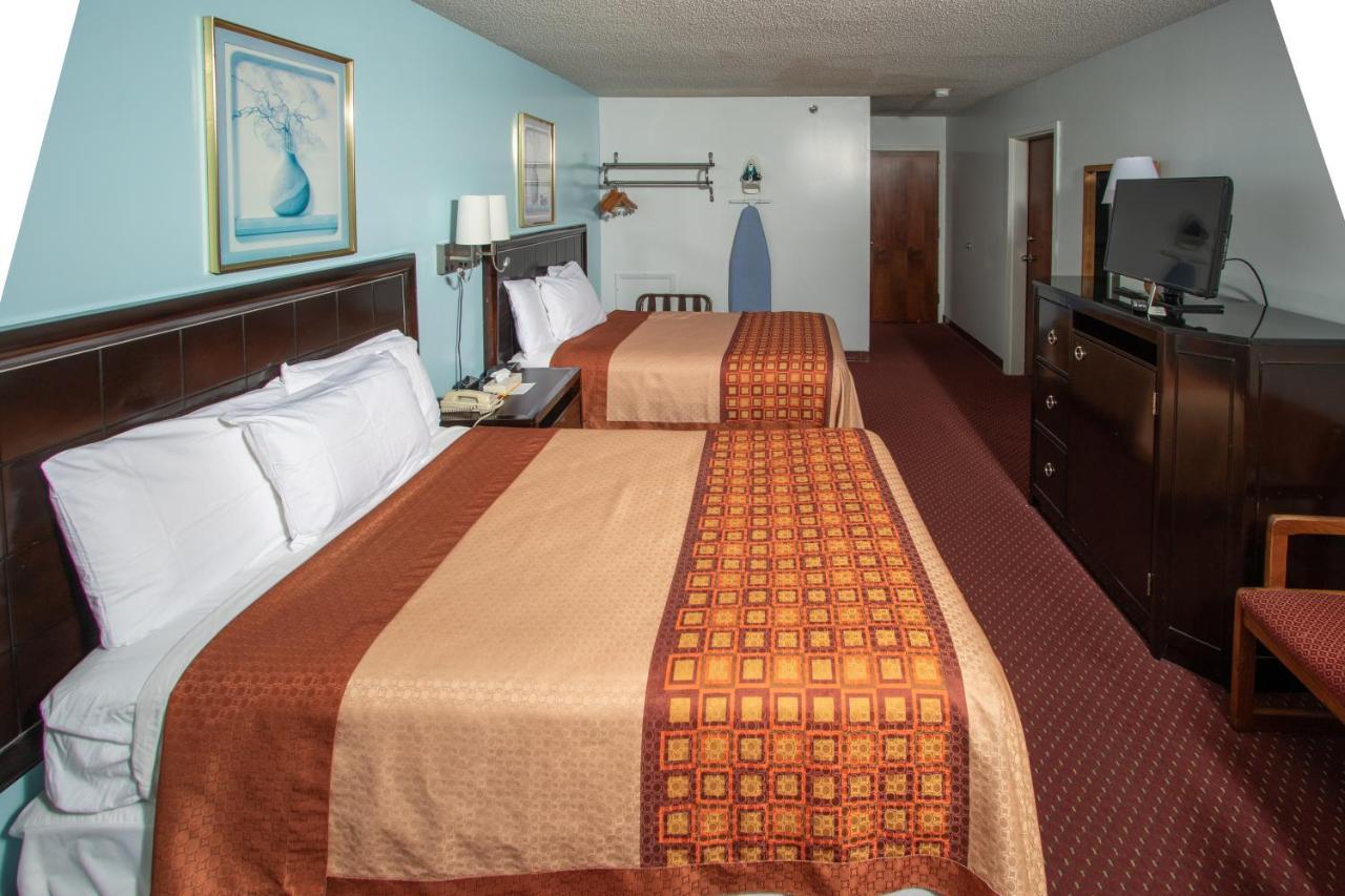 Eastbrook Inn Ронкс Екстер'єр фото