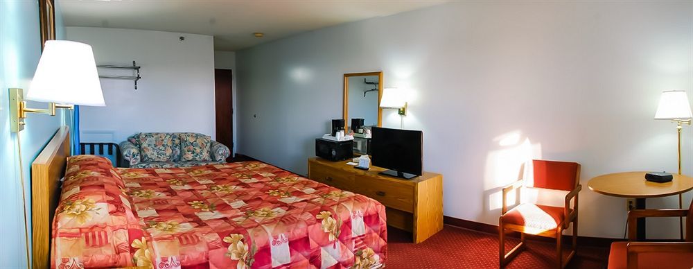 Eastbrook Inn Ронкс Екстер'єр фото